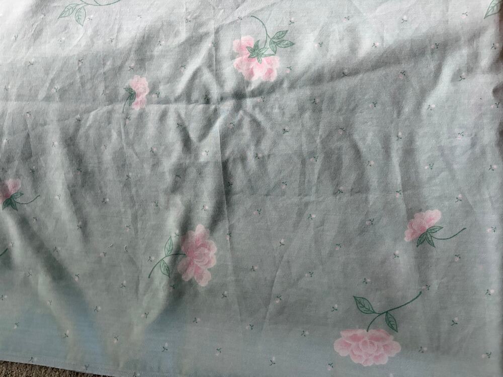 Vintage 1990's Queen size floral flat sheet